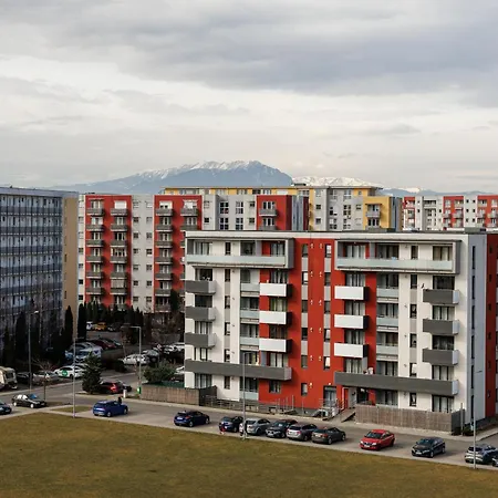 Kronsmart Apartment: Cozy Fireplace & Free Parking-3